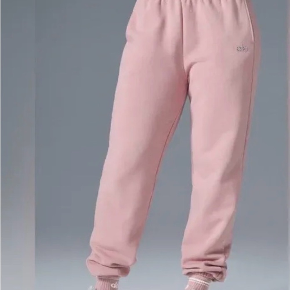 ALO yoga size S ballet pink sweatpants NWOT never wore see photos